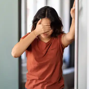 علت سرگیجه هنگام بلند شدن